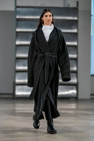 Look 13